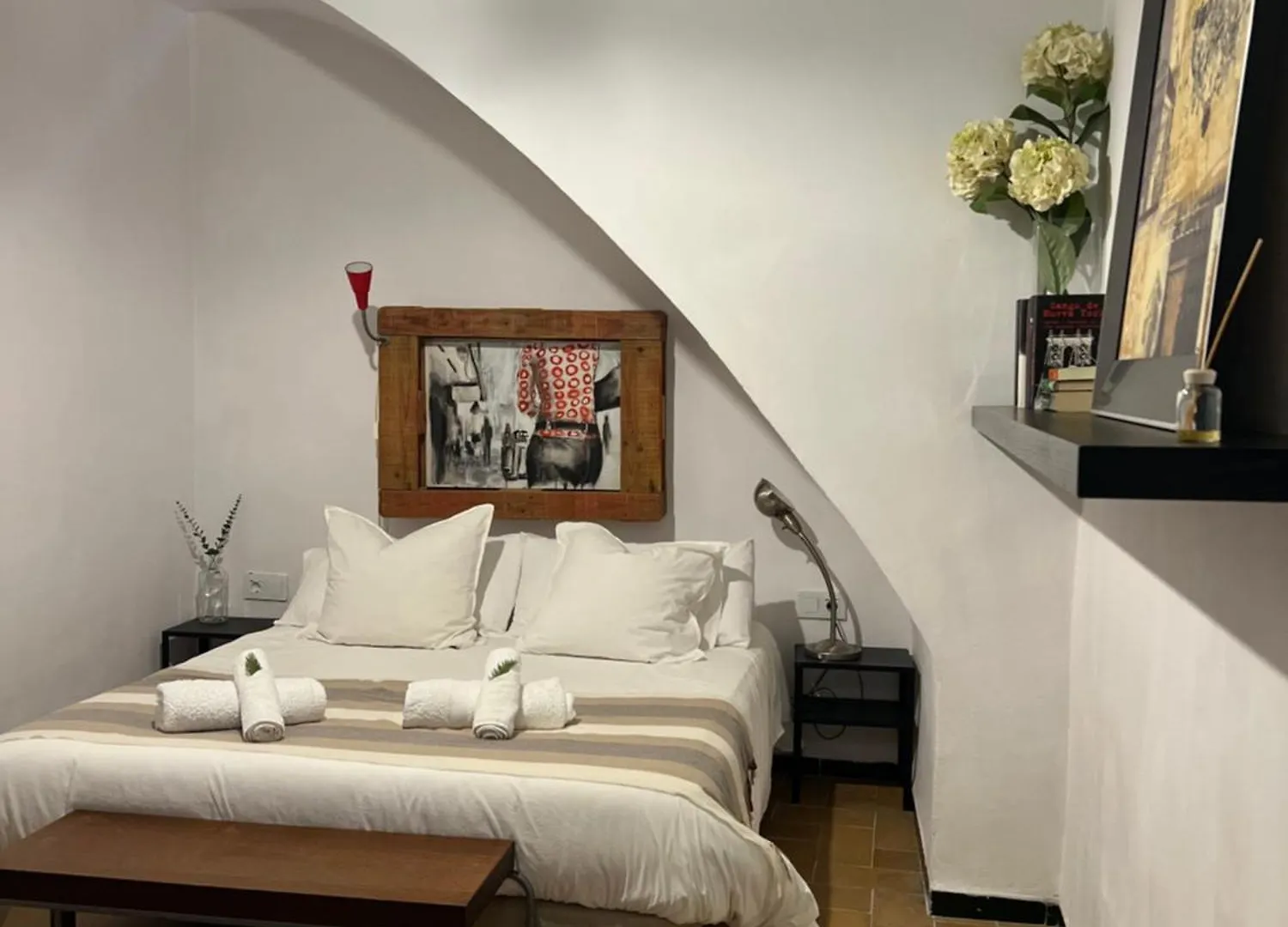Triana Castilla Rio In Unique Building Seville Apartment
